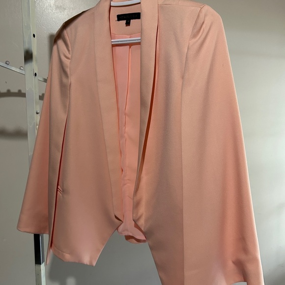 Peach cape blazer - Picture 8 of 9